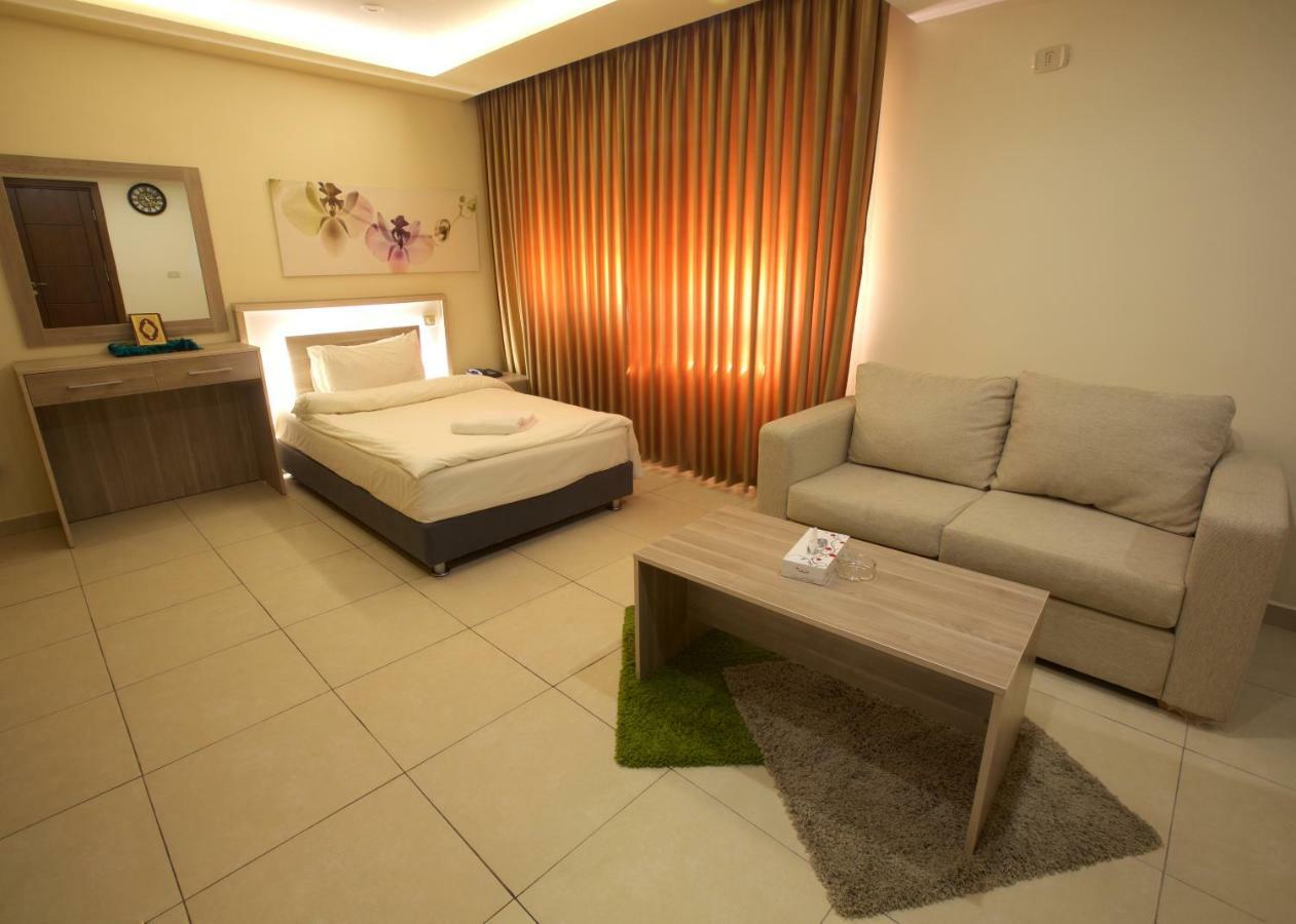 Lujain Hotel فندق النور واللجين Amán Exterior foto
